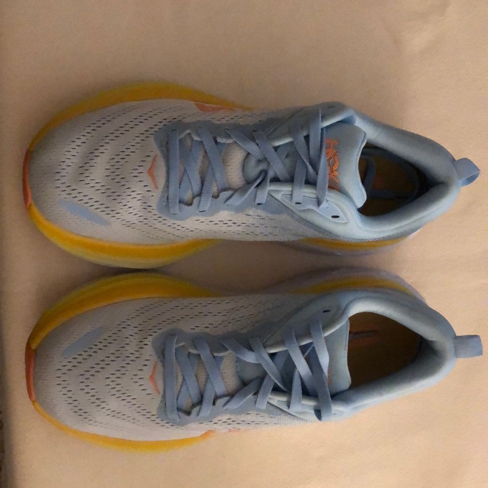 Hoka Bondi 8 sneakers